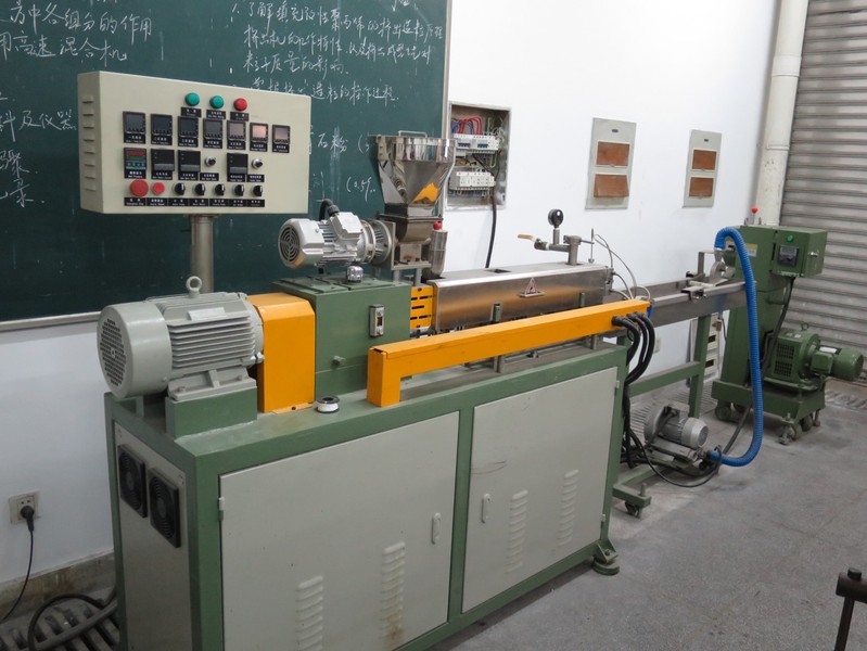 高分子加工实验室2
